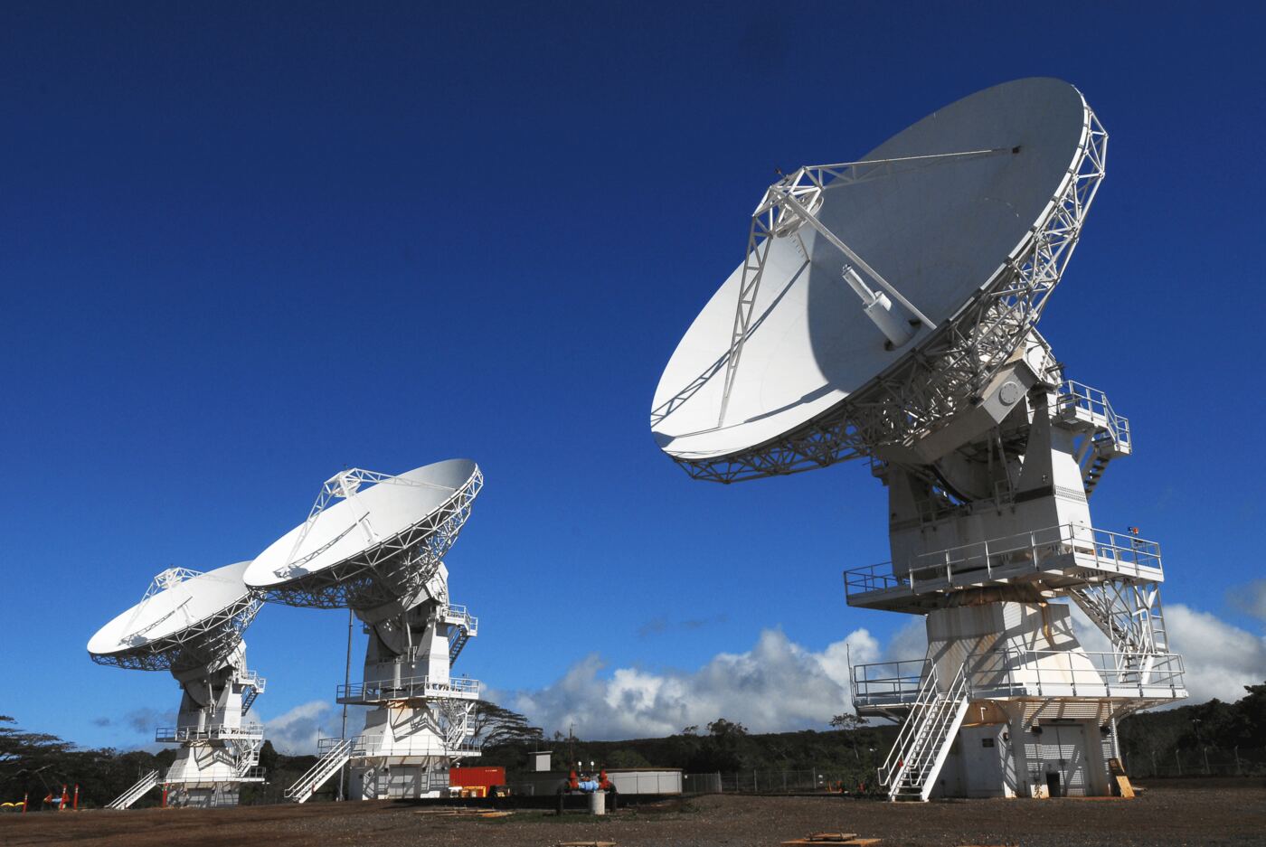 Satellite ground station antennas